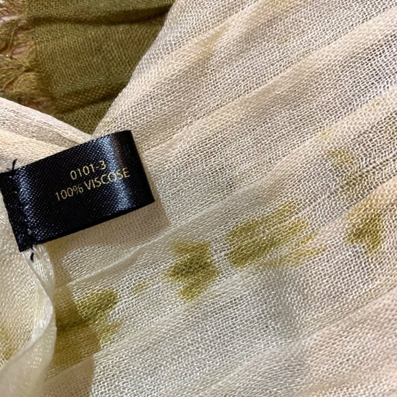 Handmade Tie-Dye Olive/Cream Pleated 100% Viscose Wrap/Scarf w/ Fringe In India - Picture 4 of 5